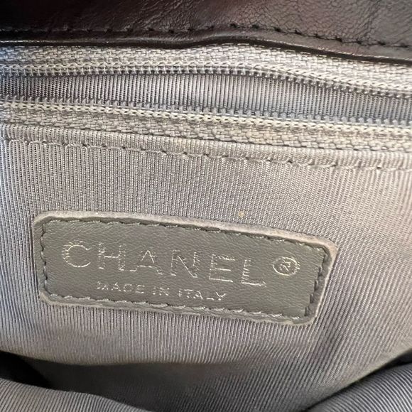 🚫SOLD🚫CHANEL Chain Around Leather Crossbody Bag - Picture 14 of 15